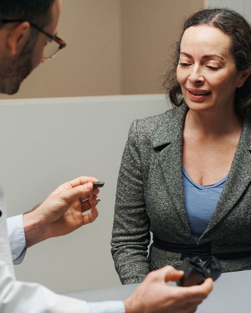 ReSound-hearing-care-professional-appointment